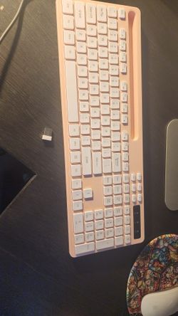 Pink Keyboard (READ FULL DESCRIPTION) 