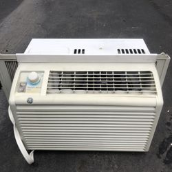 Very Good Condition GE Air Conditioner 