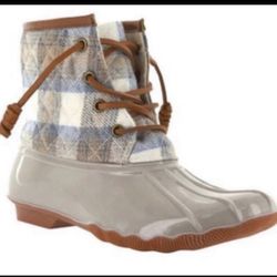 Seven7rain boots size 9