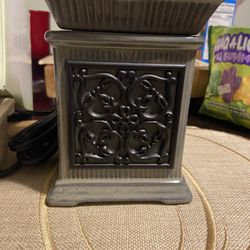 Scentsy Warmer “Jane”
