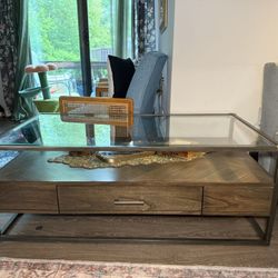Raymour And Flanigan Coffee Table Cash Only 