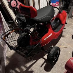 E Wheels 3 wheel scooter