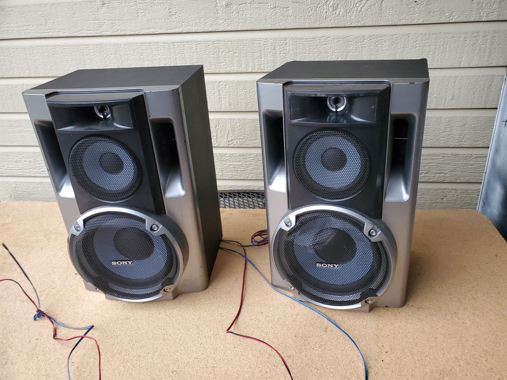 Sony Speaker System. Woofers, Tweeters. 8ohms.
