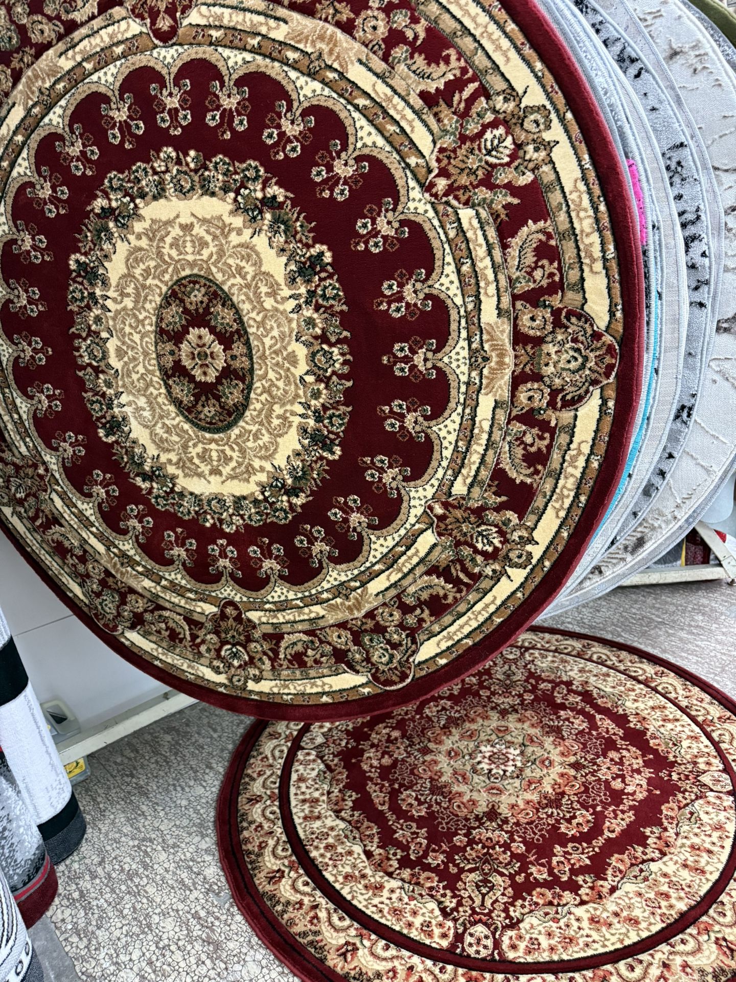 Round Rugs