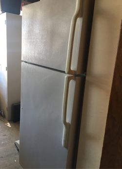 Fridge GE white