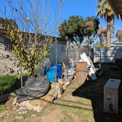 Junk 🚛 & Trash 🛋️🪞🪑