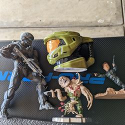 Halo Merch Lot