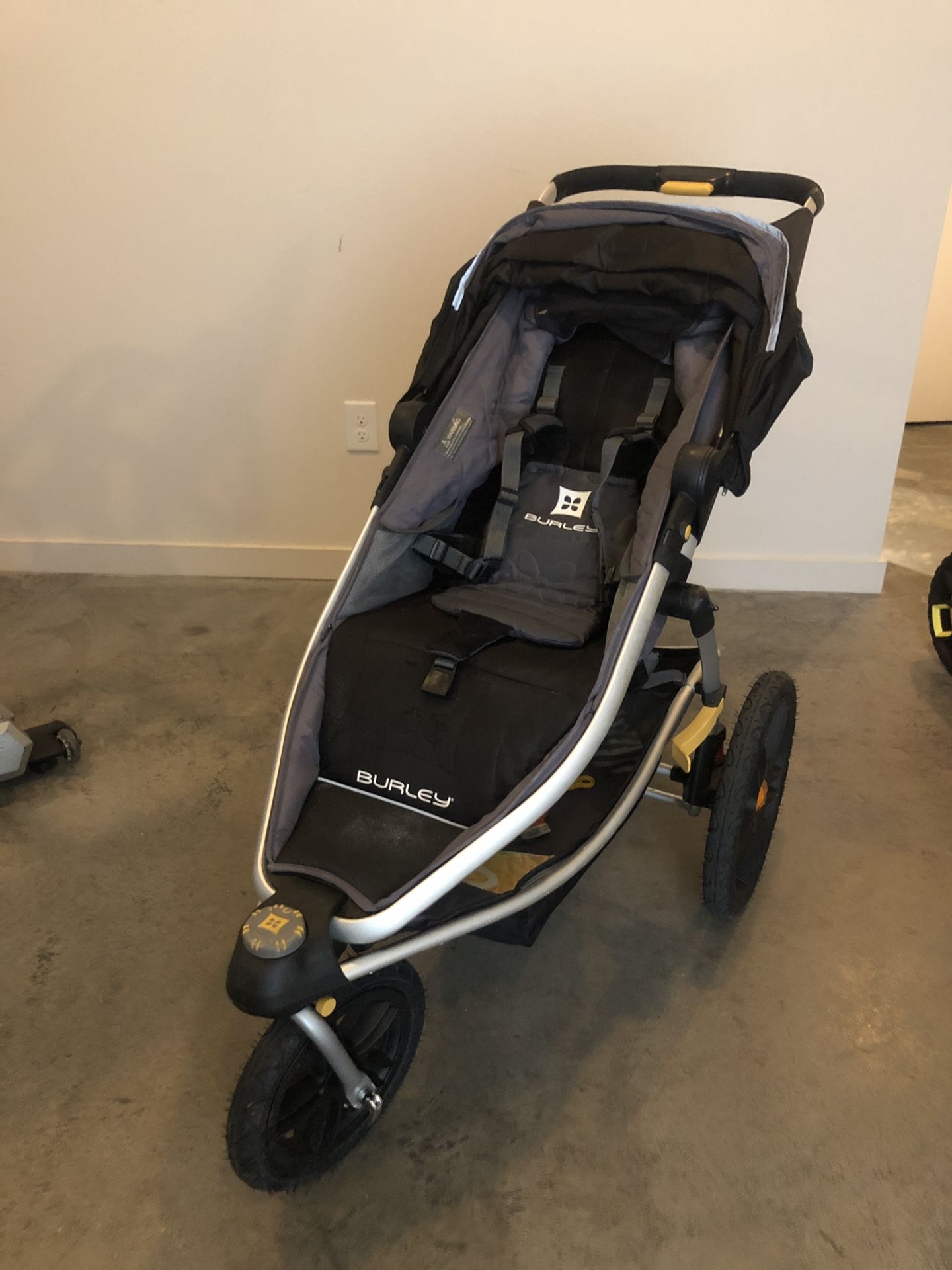 Burley Solstice Jogging Stroller