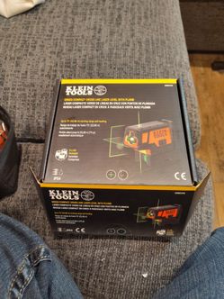Klein Tools 93MCLPG Compact Self-Leveling Laser Level with Plumb Spot, Bright Green Cross Line, 75-Foot Range, Laser Class 2, Power Output <1mW, Magne