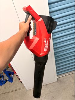 Milwaukee M18 leaf blower new