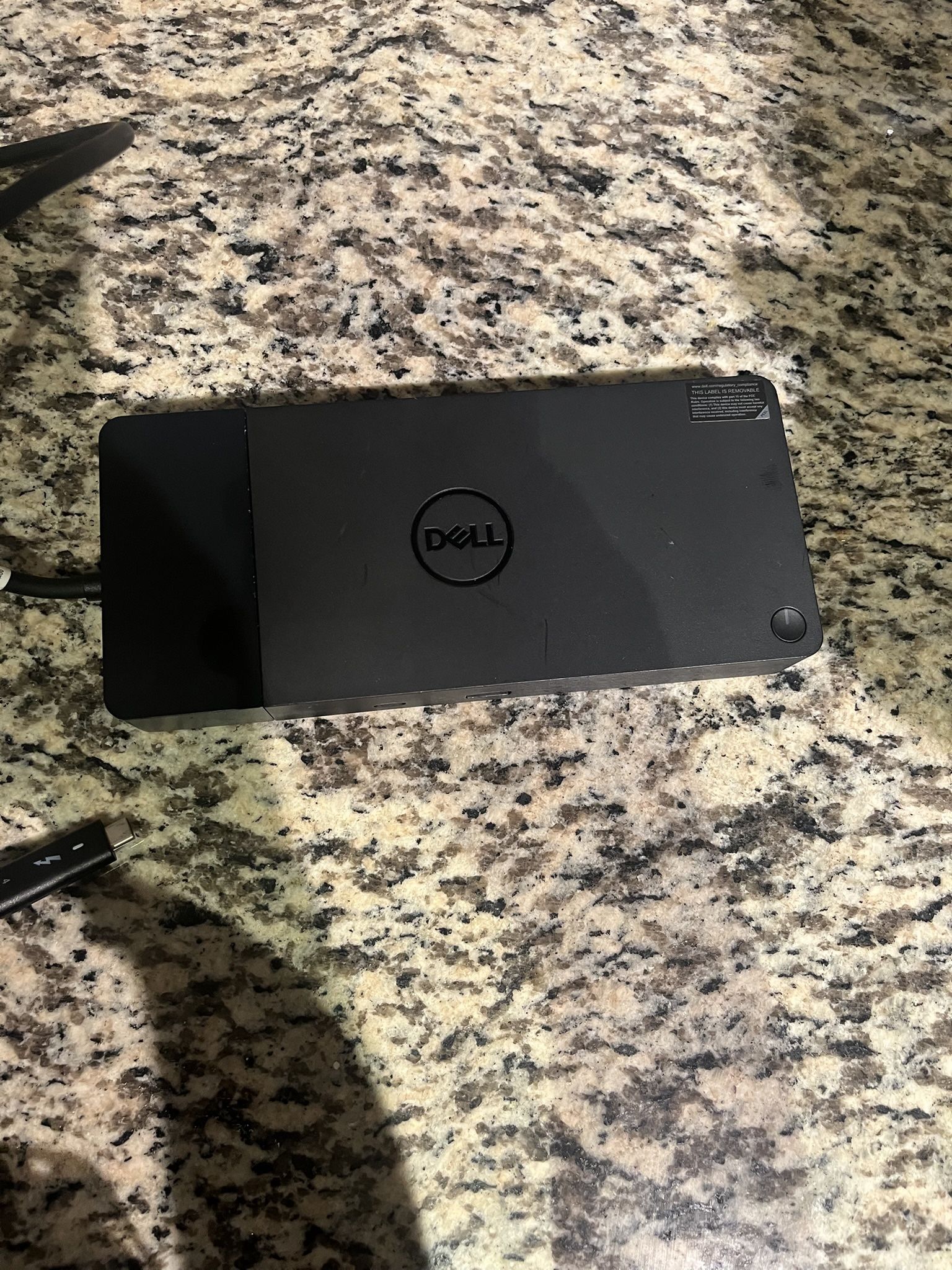 DELL WD19 Docking Station