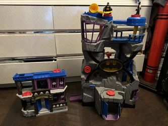 Batman Batcave playset