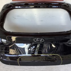 2019 - 2023 Hyundai Santa Fe lift gate (9).