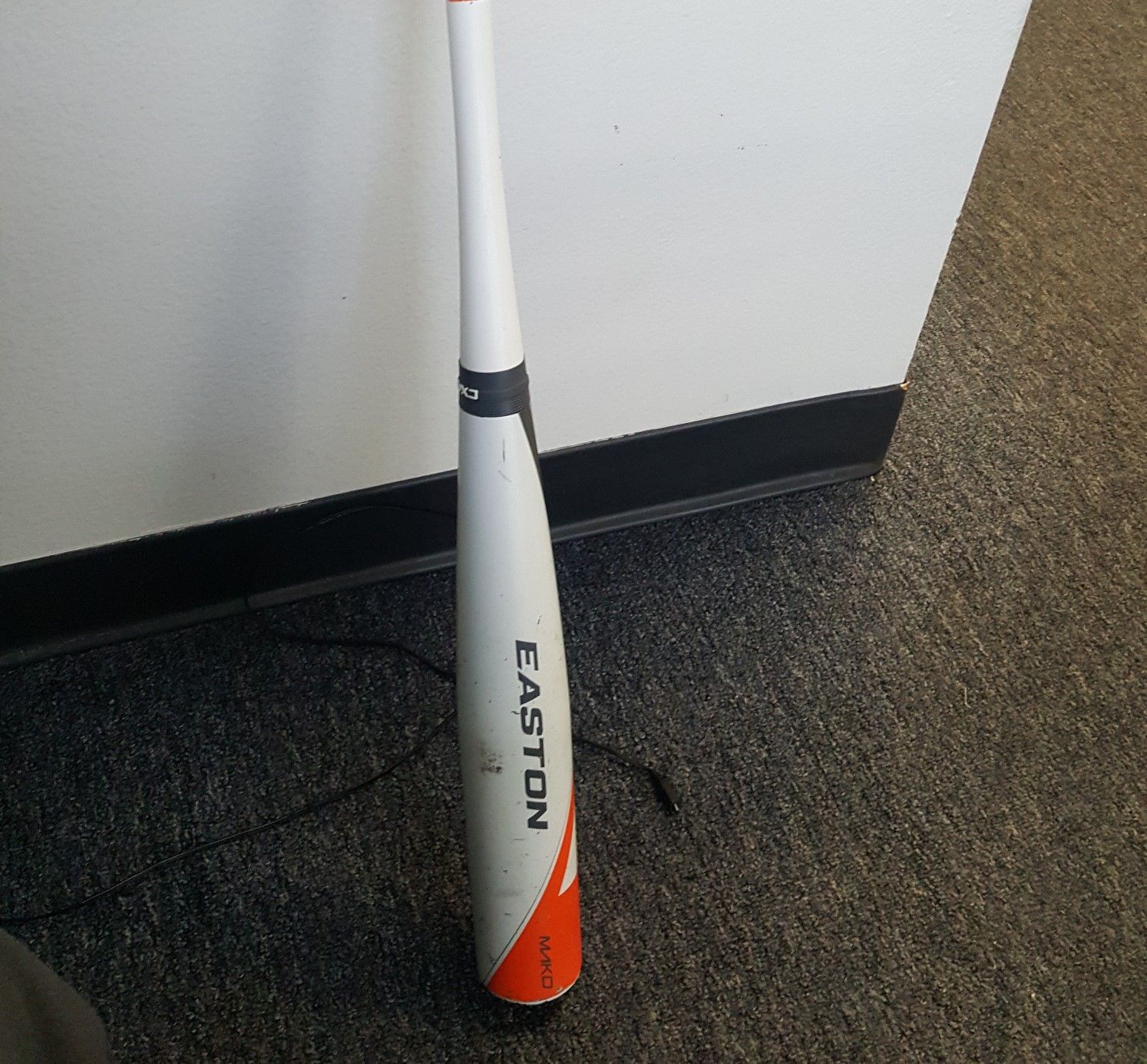 2014 Easton MAKO 33in 30oz bbcor bat