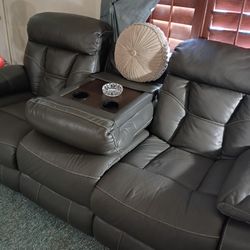 Green Leather. Reclining Couch..Both Ends Recline All The Way Back