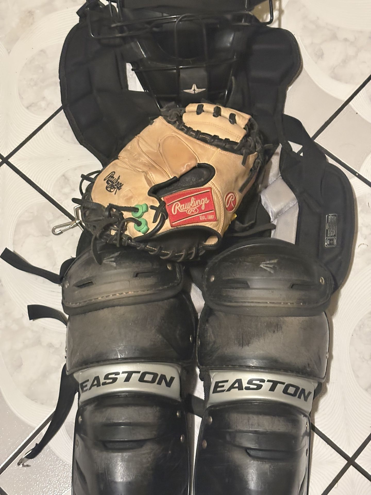 Easton Intermediate Catchers Gear