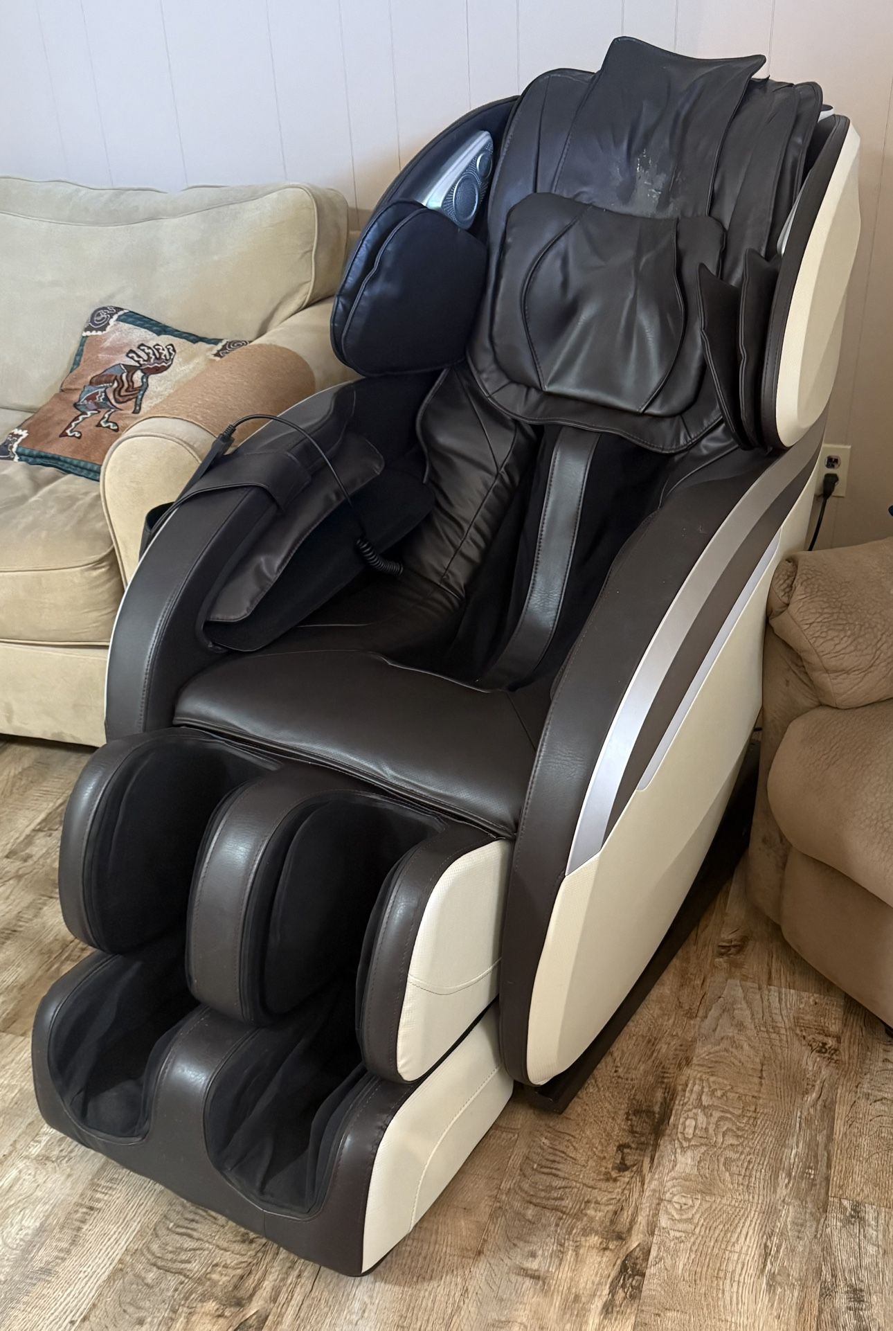 Serenity 2D Zero Gravity Massage Chair