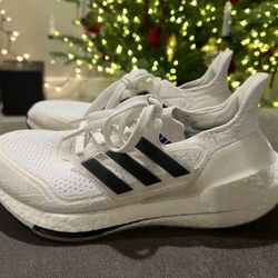 Adidas Ultraboost Size 4y $40