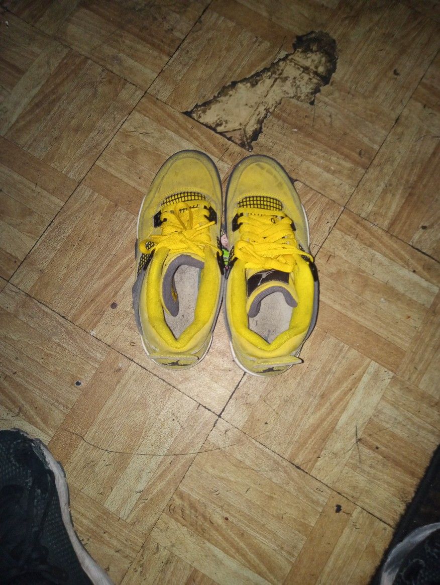 Im Clean Them First Before Sell. Size 6.5