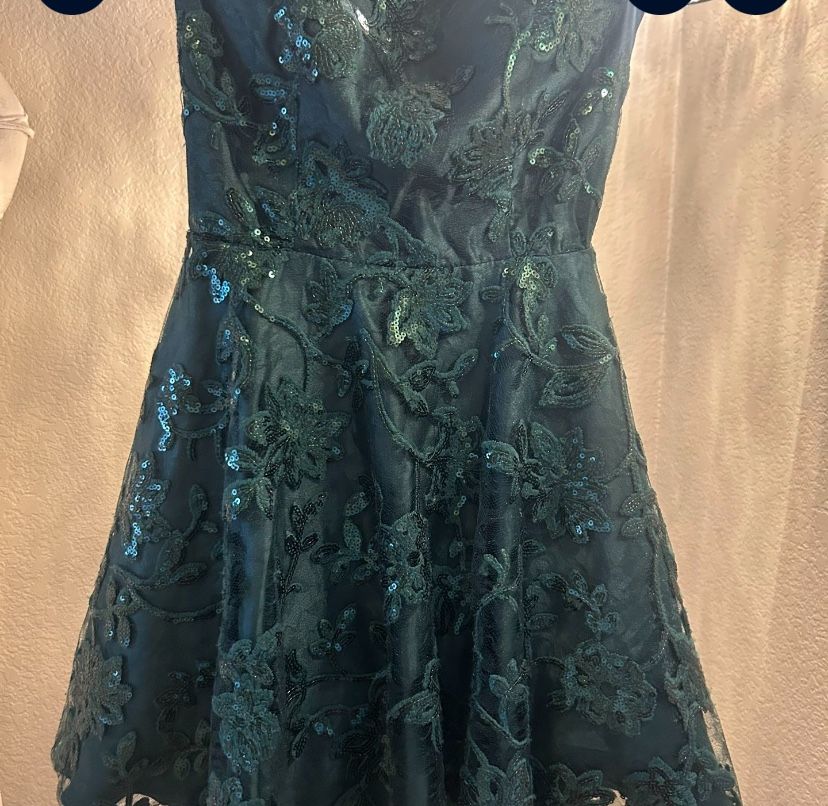 Green sequins dress