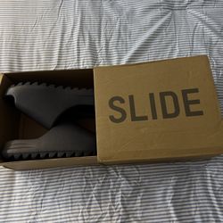 Yeezy Slides 