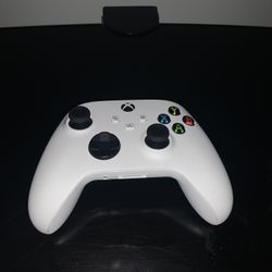 White Xbox Controller – Good Condition, Works Perfectly!