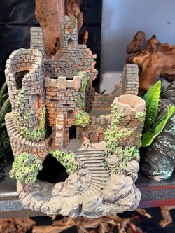 Aquarium resin castle 8x5