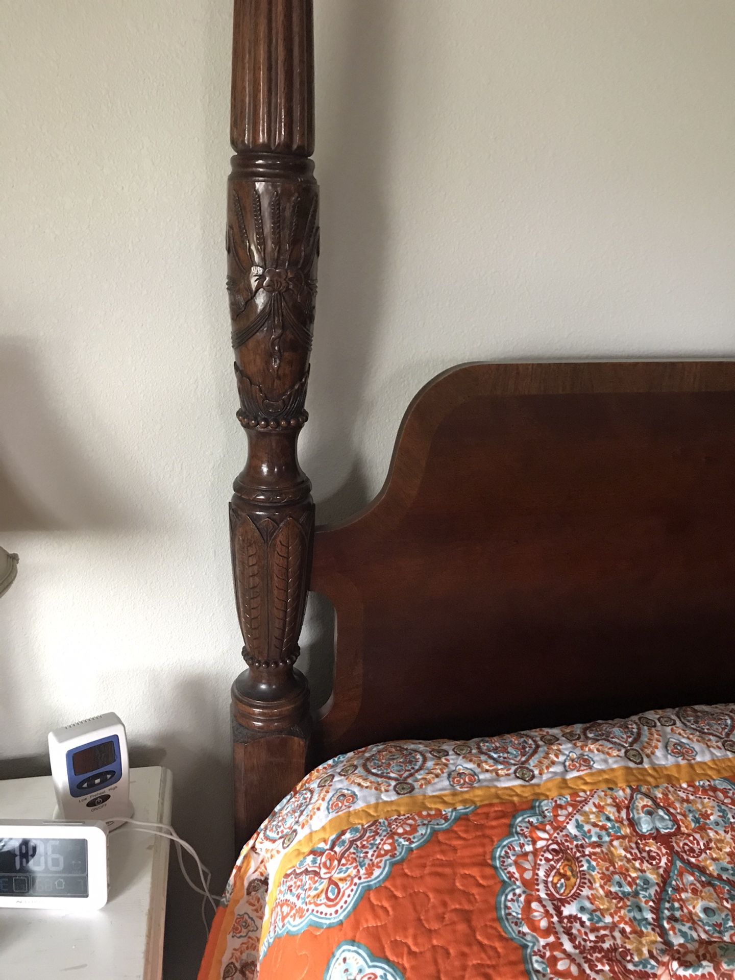 Queen bed frame almost new