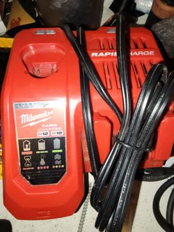 MILWAUKEE  RAPID CHARGER