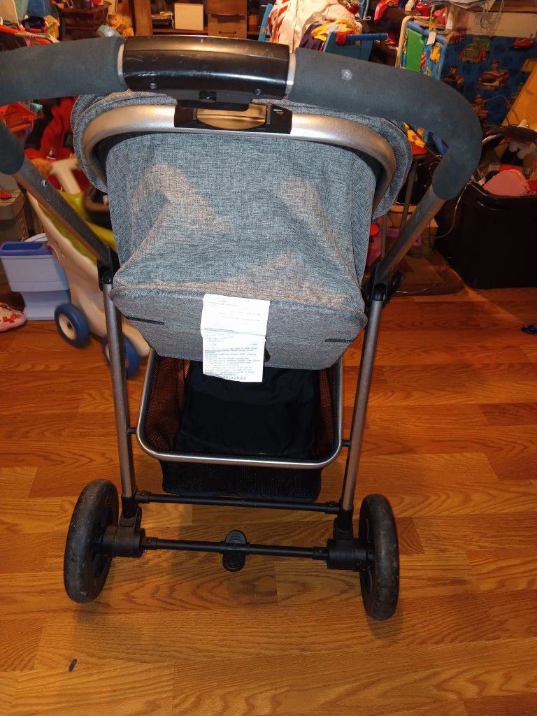 Stroller 