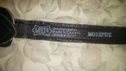 Levy's Leather Guitar/Bass Strap