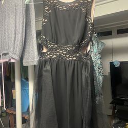 Young Ladies Dress/