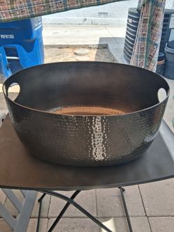 Crates & Barrel Oval Ice & Beverage Tub