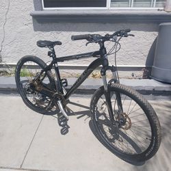 Men's 26" Aluminum Trek 3900 3 Series Mountain Bike With Disc Brakes 