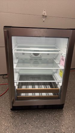 GE monogram 24 inch beverage center