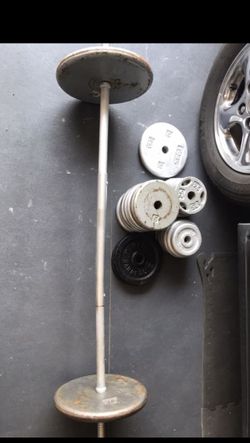 Standard weights and a lot of bars