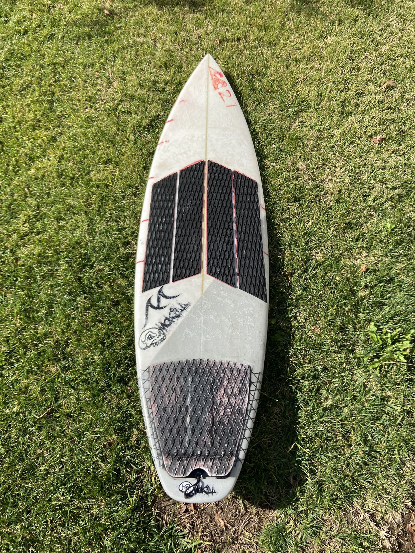 5’8” performance surfboard