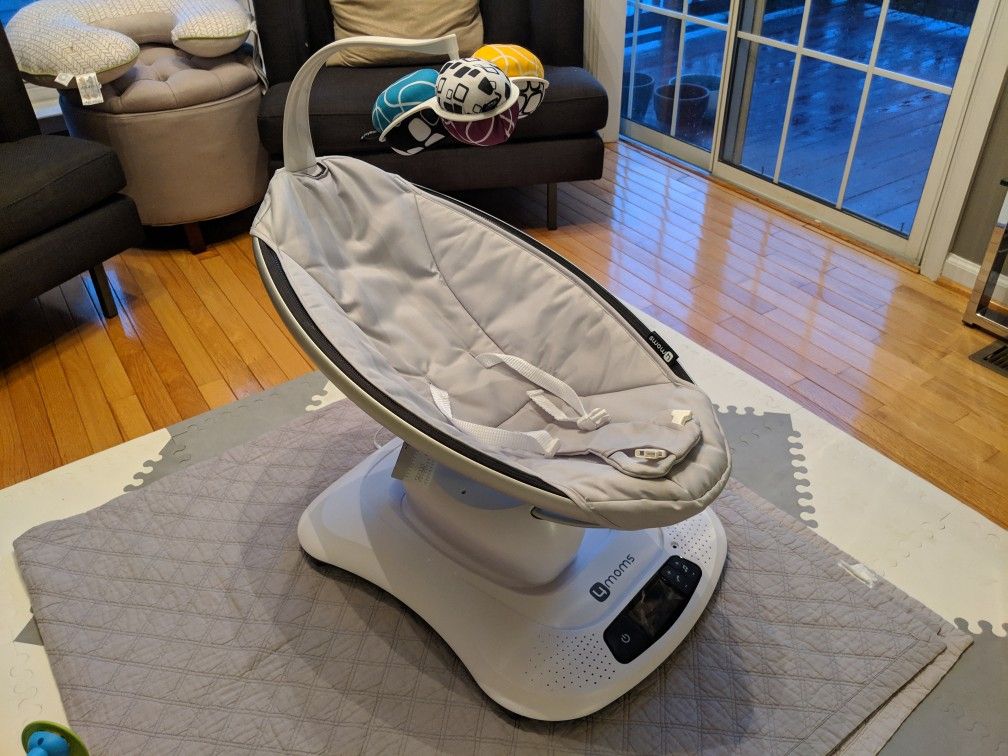 4moms Mamaroo 4 Classic in Grey