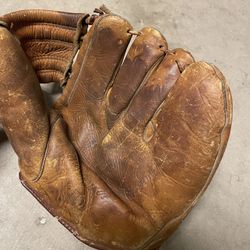 1950s Vintage Baseball Glove- Curt Simmons