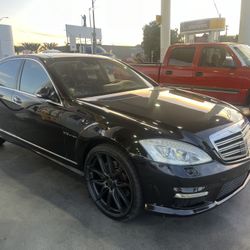 Mercedes S600 For Parts 