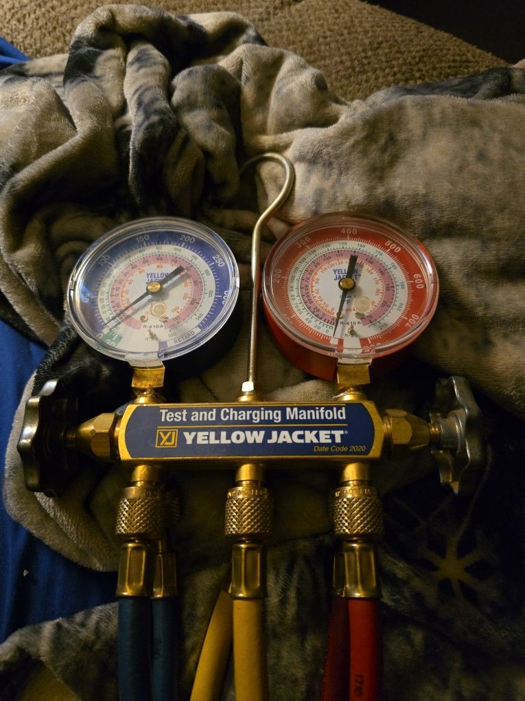 Yellow Jacket Test and Manifold