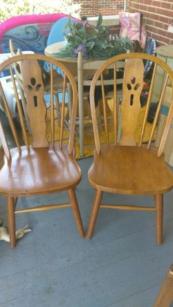 2 SOLID OAK MATCHING CHAIRS,, EXCELLENT CONDITION