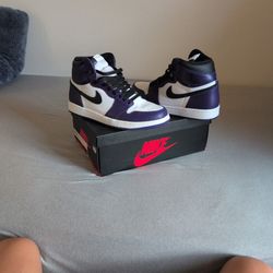 Jordan 1 high OG court purple- size 9
