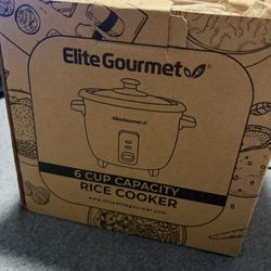 EliteGourmet 6 Cup Rice Cooker 