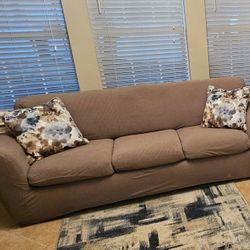 Couch (Pullout Bed)