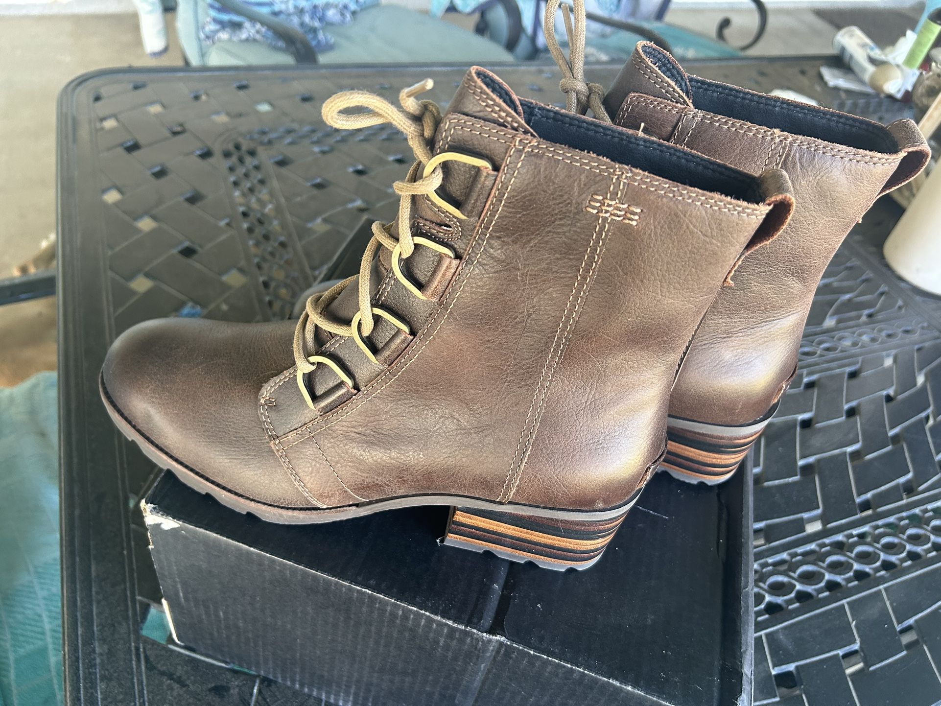 Sorel Women’s Waterproof Boots Size 12