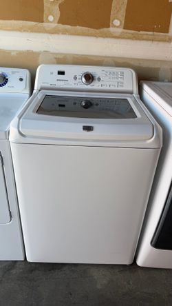 Maytag washing machine working perfectly in excellent conditions💦