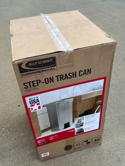 Suncast Step-On Trash Can, 23 Gallon