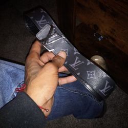 Men's LV Belt Sz 34 