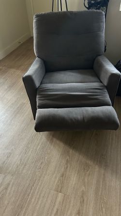 Recliner couch $45